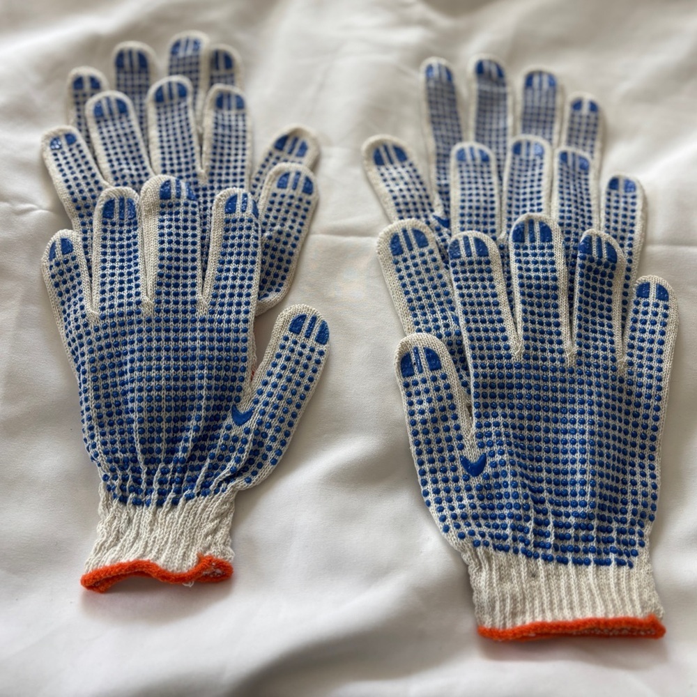 Three Set Of Brand New Work Gloves With Rubber Grip On One Side - Picture 2 of 2
